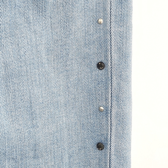 Levi's Jeans 721 High Rise Skinny Womens Size 28 x 30 Light Blue Wash Studded - Picture 2 of 9